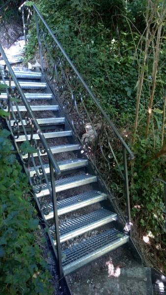 escalier métal pour cours